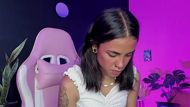 Snapshot of Juanadearco5 chatting on 10, 2, 2025 Juanadearco5 online show from 10, 2, 2025