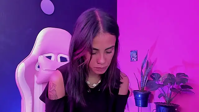 Snapshot of Juanadearco5 chatting on 18, 2, 2025 Juanadearco5 online show from 18, 2, 2025