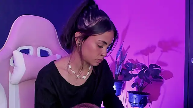 Snapshot of Juanadearco5 chatting on 23, 2, 2025 Juanadearco5 online show from 23, 2, 2025