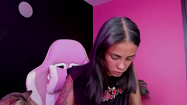 Snapshot of Juanadearco5 chatting on 12, 3, 2025 Juanadearco5 online show from 12, 3, 2025