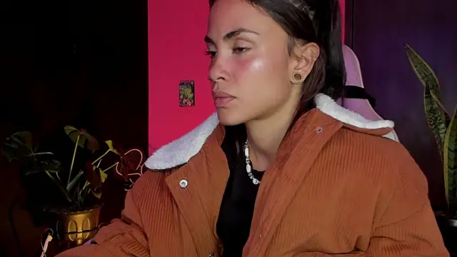 Snapshot of Juanadearco5 chatting on 14, 3, 2025 Juanadearco5 online show from 14, 3, 2025