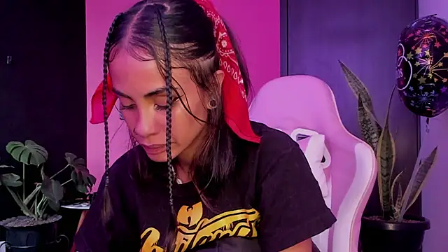 Snapshot of Juanadearco5 chatting on 20, 3, 2025 Juanadearco5 online show from 20, 3, 2025