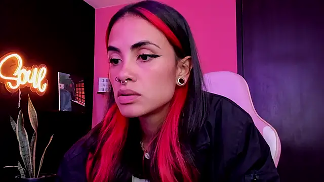 Snapshot of Juanadearco5 chatting on 9, 9, 2025 Juanadearco5 online show from 9, 9, 2025