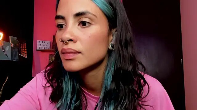 Snapshot of Juanadearco5 chatting on 26, 9, 2025 Juanadearco5 online show from 26, 9, 2025