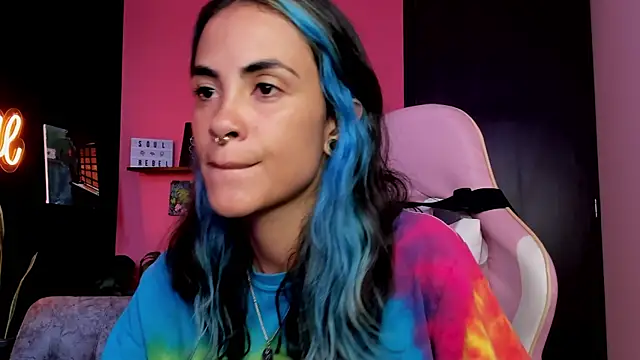 Snapshot of Juanadearco5 chatting on 18, 10, 2025 Juanadearco5 online show from 18, 10, 2025