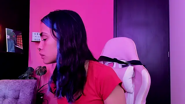 Snapshot of Juanadearco5 chatting on 23, 10, 2025 Juanadearco5 online show from 23, 10, 2025