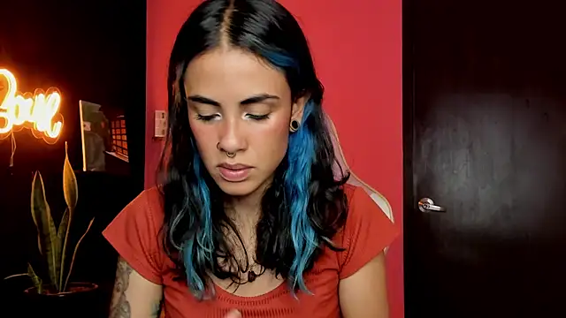 Snapshot of Juanadearco5 chatting on 13, 11, 2025 Juanadearco5 online show from 13, 11, 2025