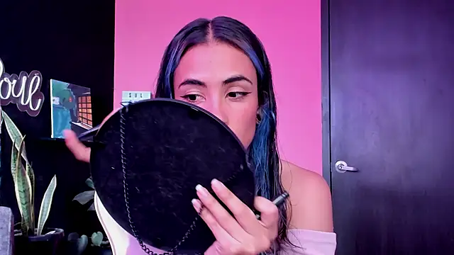 Snapshot of Juanadearco5 chatting on 20, 11, 2025 Juanadearco5 online show from 20, 11, 2025