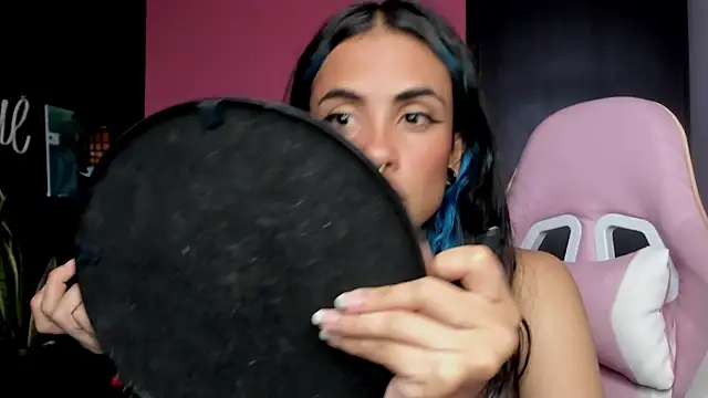 Snapshot of Juanadearco5 chatting on 21, 11, 2025 Juanadearco5 online show from 21, 11, 2025