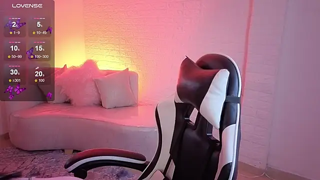 Snapshot of marilin_a chatting on 23, 11, 2025 marilin a online show from 23, 11, 2025