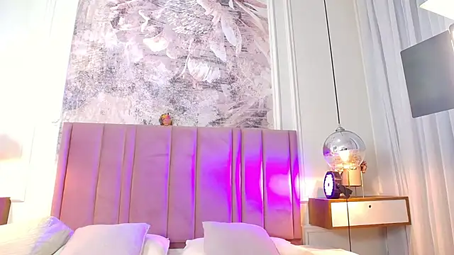 Snapshot of SabrinaDevill chatting on 23, 6, 2026 SabrinaDevill online show from 23, 6, 2026
