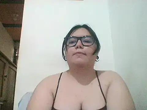 Snapshot of HotBunnye69 chatting on 3, 10, 2025 HotBunnye69 online show from 3, 10, 2025