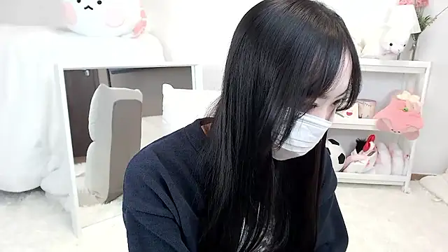 momo room online show from 12, 4, 2026