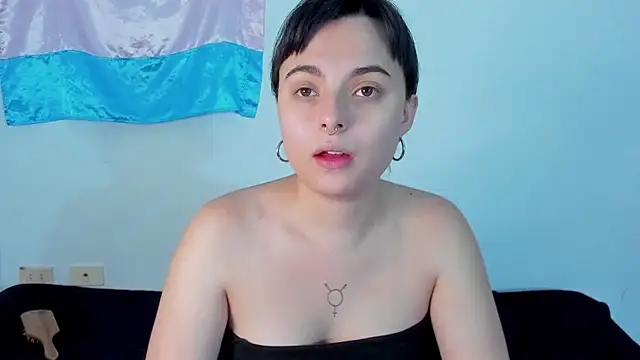 Snapshot of elizabethtaylorxxx chatting on 28, 11, 2025 elizabethtaylorxxx online show from 28, 11, 2025