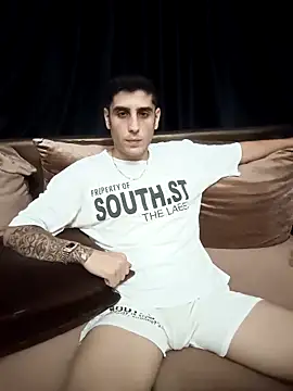 Snapshot of arenn1997 chatting on 14, 9, 2025 arenn1997 online show from 14, 9, 2025