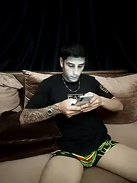 Snapshot of arenn1997 chatting on 15, 9, 2025 arenn1997 online show from 15, 9, 2025