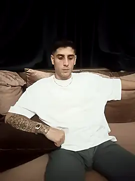 Snapshot of arenn1997 chatting on 22, 9, 2025 arenn1997 online show from 22, 9, 2025