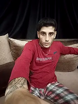 Snapshot of arenn1997 chatting on 2, 10, 2025 arenn1997 online show from 2, 10, 2025