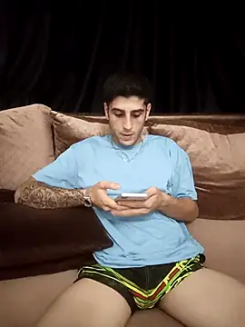 Snapshot of arenn1997 chatting on 5, 10, 2025 arenn1997 online show from 5, 10, 2025