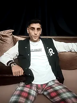 Snapshot of arenn1997 chatting on 13, 10, 2025 arenn1997 online show from 13, 10, 2025