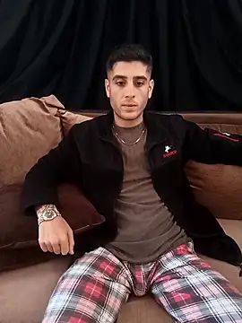 Snapshot of arenn1997 chatting on 14, 10, 2025 arenn1997 online show from 14, 10, 2025