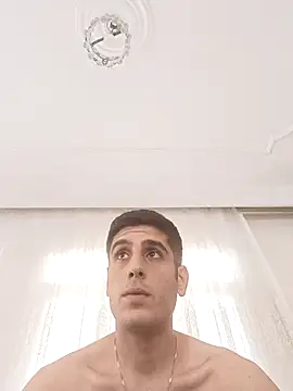 Snapshot of arenn1997 chatting on 25, 10, 2025 arenn1997 online show from 25, 10, 2025