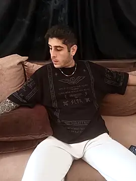 Snapshot of arenn1997 chatting on 5, 11, 2025 arenn1997 online show from 5, 11, 2025