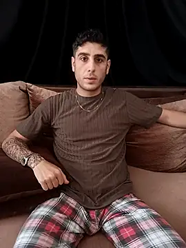 Snapshot of arenn1997 chatting on 15, 11, 2025 arenn1997 online show from 15, 11, 2025