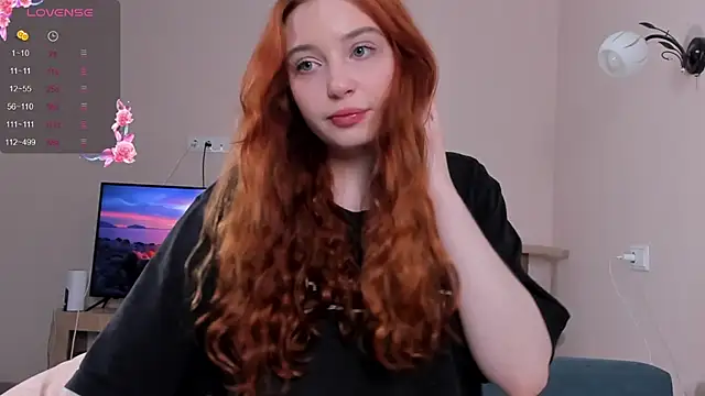Snapshot of cinnabon_girls chatting on 5, 12, 2024 cinnabon girls online show from 5, 12, 2024
