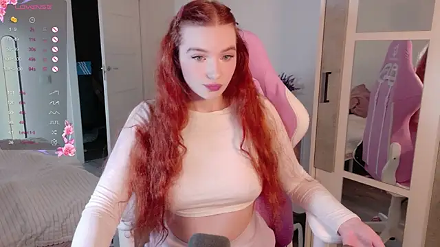 Snapshot of cinnabon_girls chatting on 6, 10, 2025 cinnabon girls online show from 6, 10, 2025