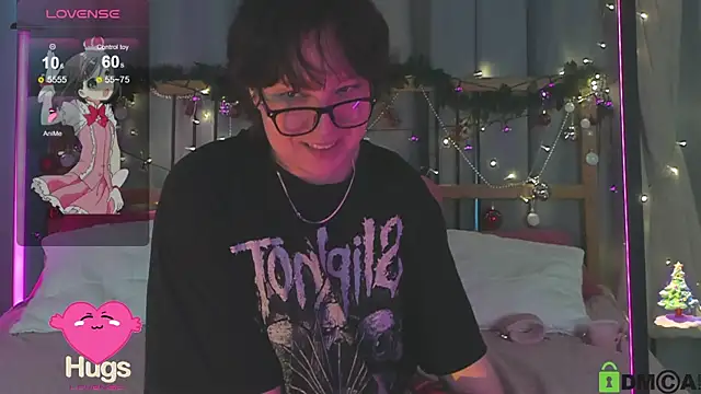 Snapshot of dreamgirllovee chatting on 9, 1, 2025 dreamgirllovee online show from 9, 1, 2025