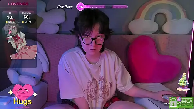 Snapshot of dreamgirllovee chatting on 22, 1, 2025 dreamgirllovee online show from 22, 1, 2025