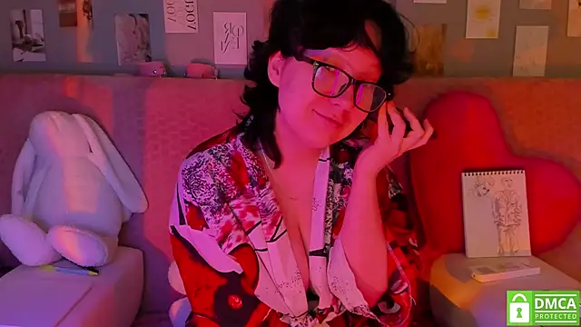 Snapshot of dreamgirllovee chatting on 14, 3, 2025 dreamgirllovee online show from 14, 3, 2025