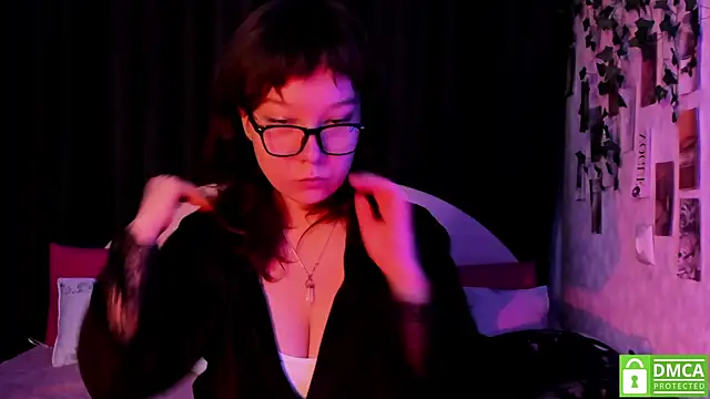 Snapshot of dreamgirllovee chatting on 1, 10, 2025 dreamgirllovee online show from 1, 10, 2025