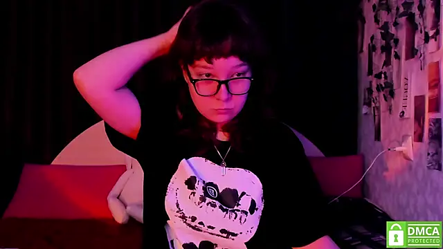 dreamgirllovee online show from 4, 11, 2025