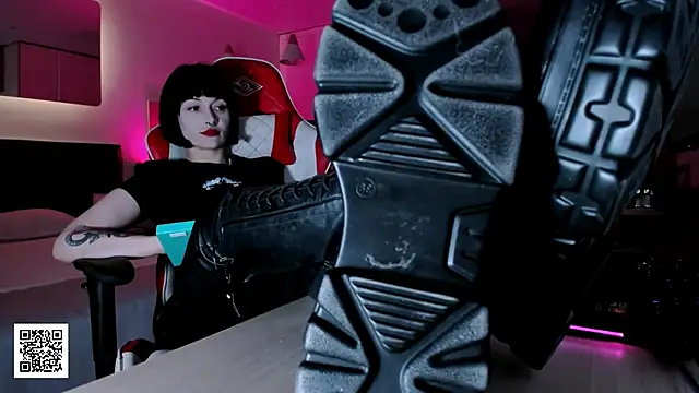 Snapshot of _Goddess_Misha_ chatting on 16, 11, 2025 Goddess Misha online show from 16, 11, 2025