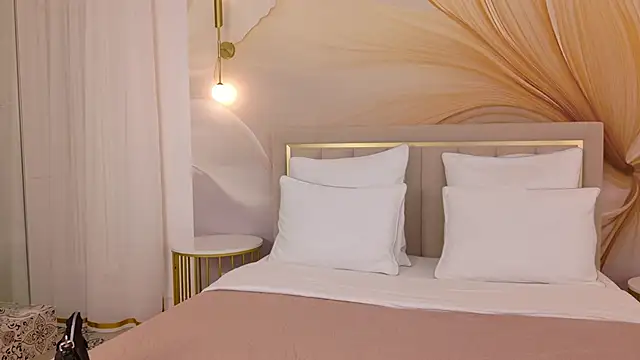 Snapshot of CamillaLarson chatting on 25, 2, 2026 CamillaLarson online show from 25, 2, 2026