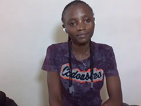 Snapshot of SexyNeedle22 chatting on 26, 9, 2025 SexyNeedle22 online show from 26, 9, 2025