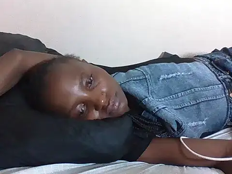 Snapshot of SexyNeedle22 chatting on 3, 10, 2025 SexyNeedle22 online show from 3, 10, 2025