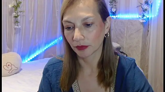 Snapshot of italagomez_ chatting on 19, 1, 2025 italagomez online show from 19, 1, 2025