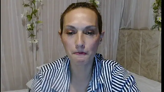 Snapshot of italagomez_ chatting on 1, 3, 2025 italagomez online show from 1, 3, 2025