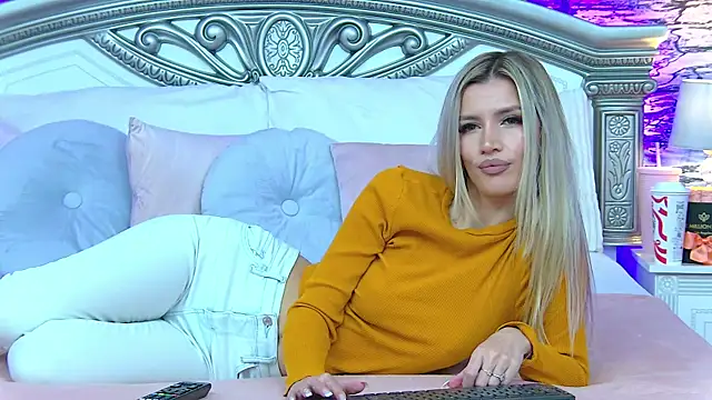 Snapshot of IvySamek chatting on 19, 11, 2025 IvySamek online show from 19, 11, 2025