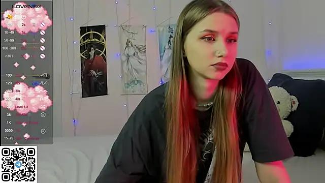 Snapshot of JorRoger chatting on 1, 2, 2025 JorRoger online show from 1, 2, 2025