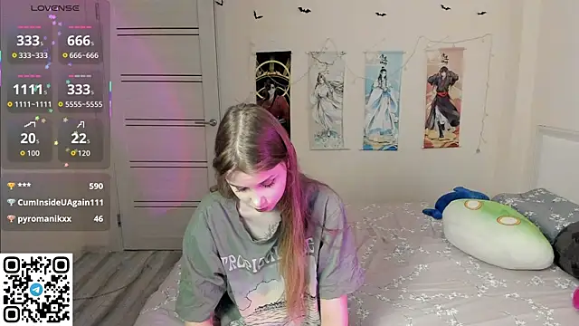 Snapshot of JorRoger chatting on 9, 11, 2025 JorRoger online show from 9, 11, 2025