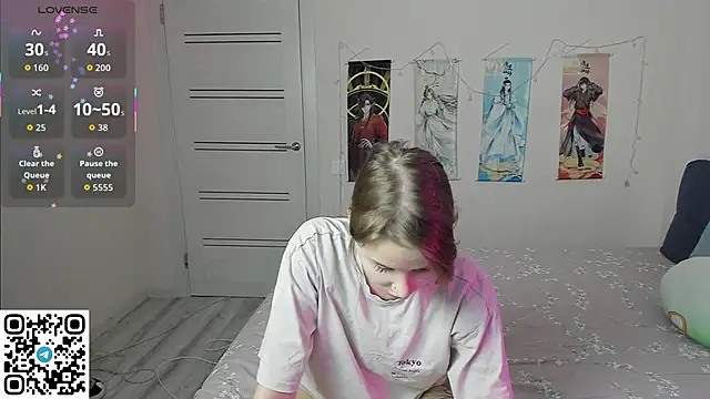 Snapshot of JorRoger chatting on 13, 11, 2025 JorRoger online show from 13, 11, 2025