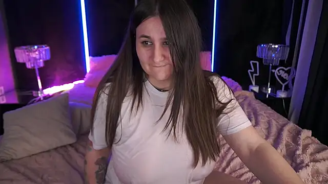 JuicyBeRrys online show from 11, 1, 2025