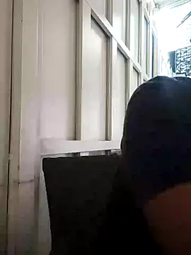 ELLA KELLY online show from 11, 2, 2025