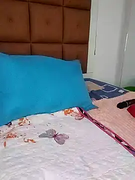 ELLA KELLY online show from 11, 2, 2025