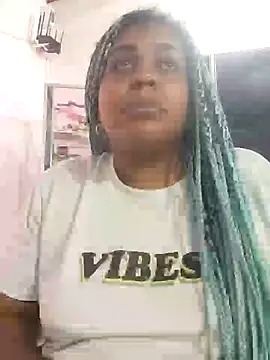 ELLA KELLY online show from 8, 3, 2025