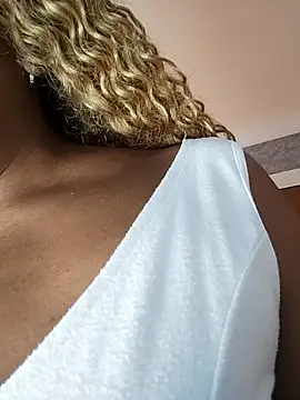 ELLA KELLY online show from 15, 1, 2026